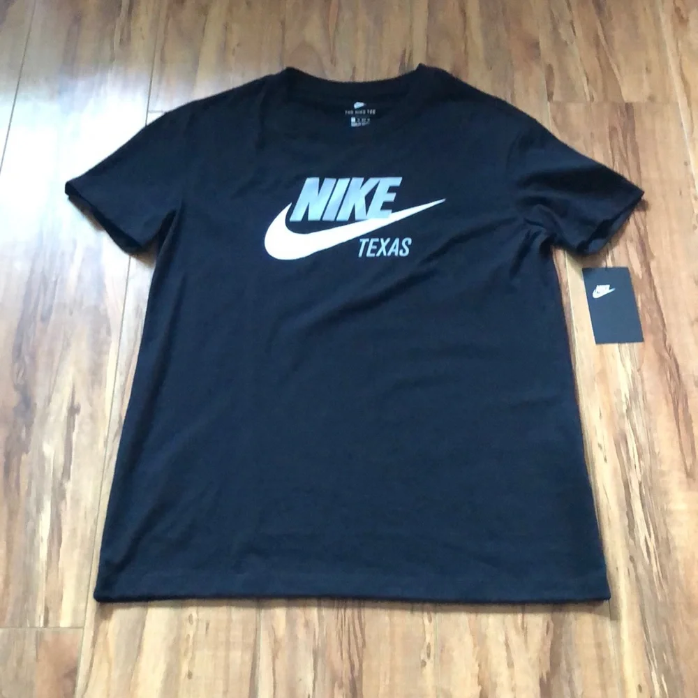 NWT Nike Texas The Nike Tee T-Shirt Women’s XS
